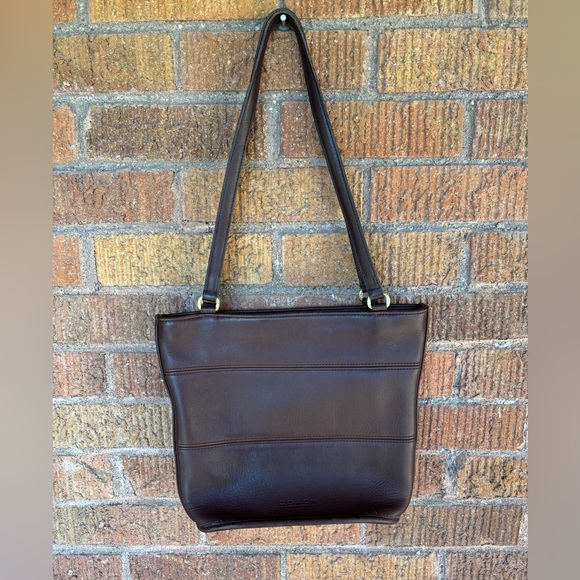 Vintage COACH Shoulder Bag Chocolate Brown Leather 9098 Made In USA - Picture 1 of 12